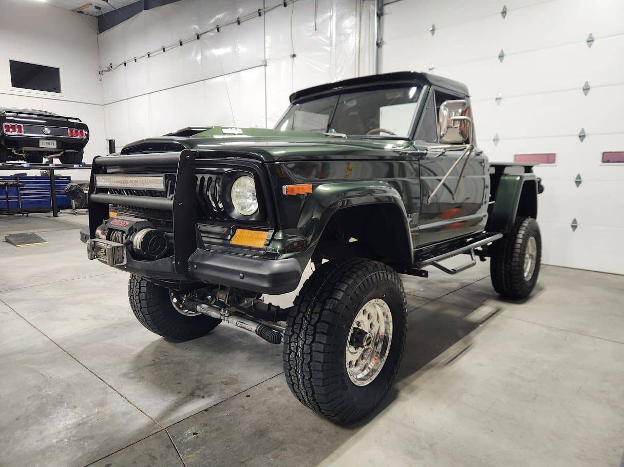 1971 Jeep J2000
