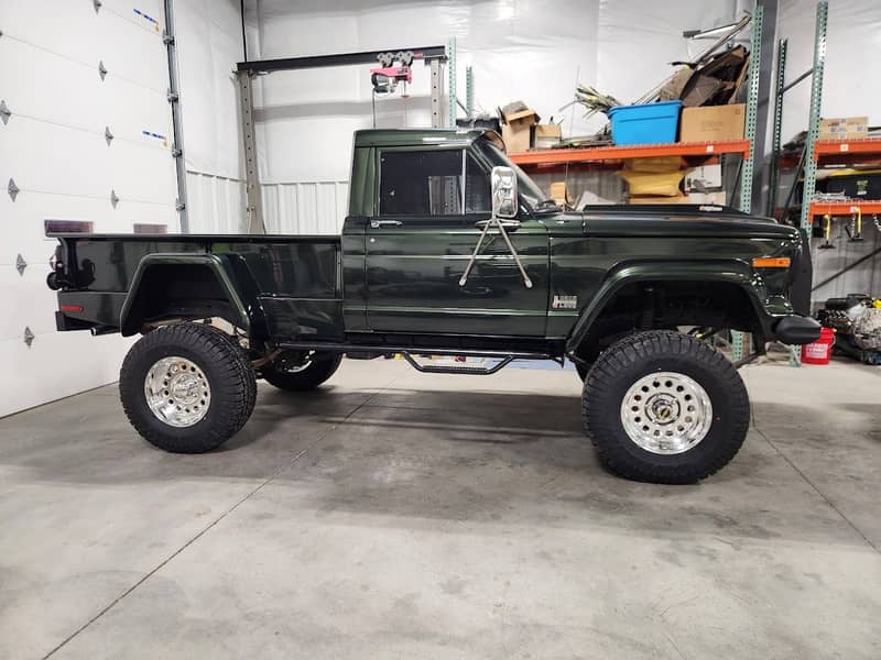 1971 Jeep J2000 photo
