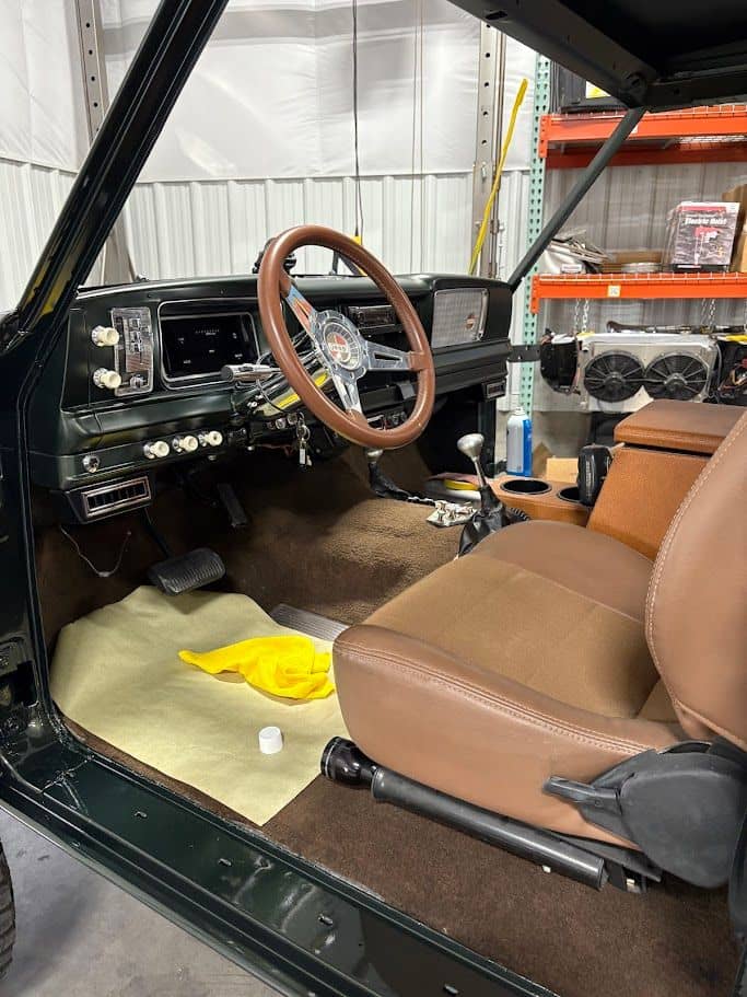 1971 Jeep J2000 photo