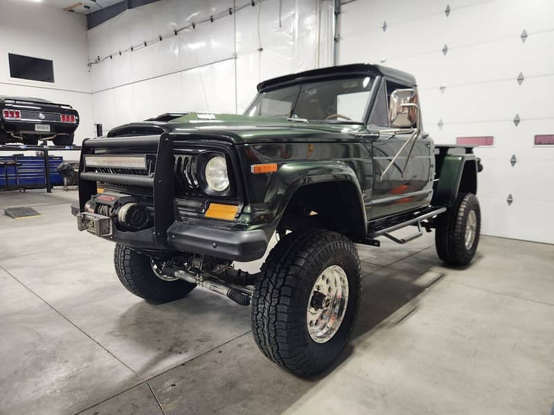 1971 Jeep J2000 photo