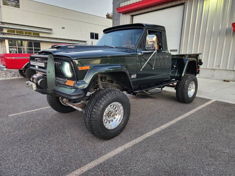 1971 Jeep J2000 photo