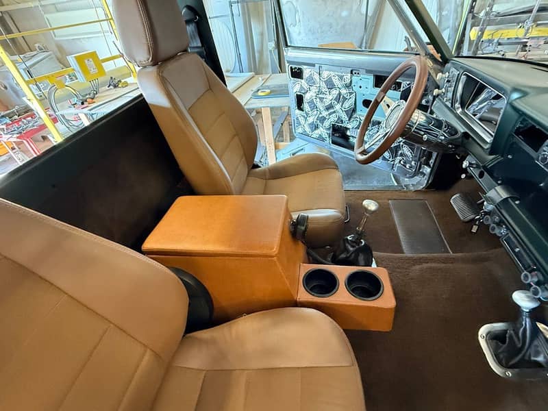 1971 Jeep J2000 photo